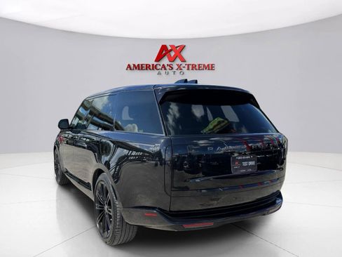 Used 2025 Land Rover Range Rover Long Wheelbase SE AWD/4WD image 4