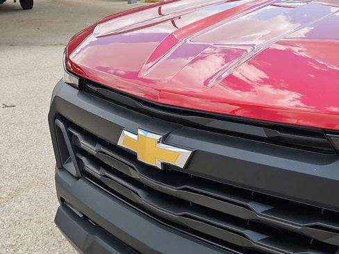 Used 2024 Chevrolet Colorado W/T AWD/4WD image 13