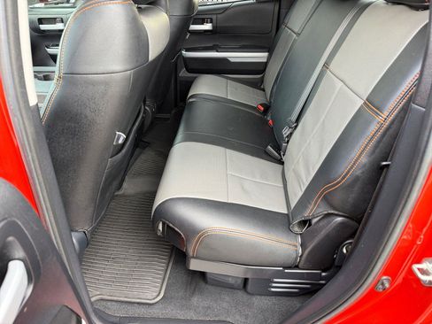 Used 2018 Toyota Tundra SR5 AWD/4WD image 13