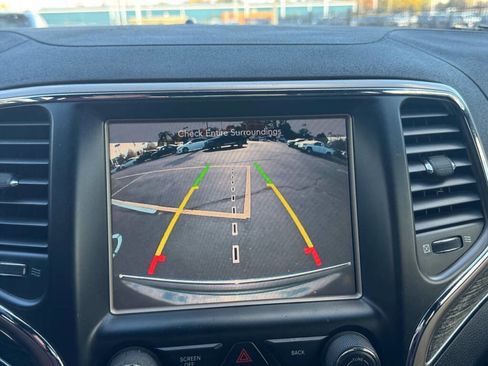 Used 2014 Jeep Grand Cherokee Overland image 12