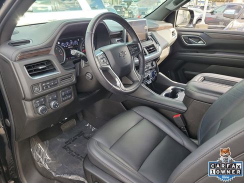 Used 2021 Chevrolet Tahoe Z71 w/ Z71 Off-Road Package AWD/4WD image 18
