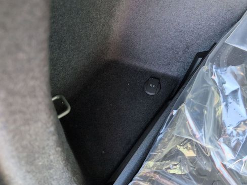 New 2025 Audi Q3 2.0T Premium image 32