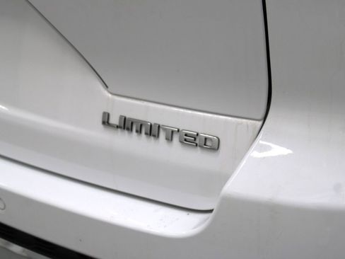 Used 2023 Jeep Grand Cherokee Limited w/ Trailer Tow Prep Group (B) image 39