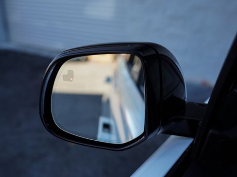 Used 2022 Land Rover Range Rover SE image 38