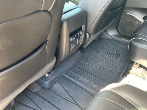 Used 2021 Buick Enclave Avenir w/ Avenir Technology Package FWD image 16