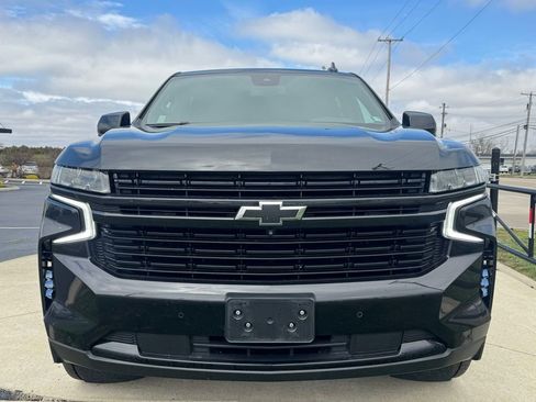 Used 2023 Chevrolet Suburban RST w/ Luxury Package image 2