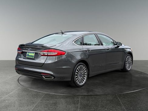 Used 2017 Ford Fusion Titanium FWD image 9