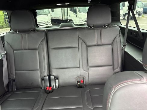 Used 2023 Chevrolet Suburban RST w/ Luxury Package AWD/4WD image 27
