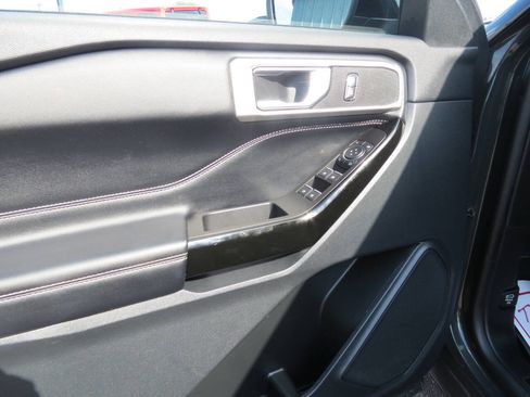 Used 2021 Ford Explorer ST AWD/4WD image 6