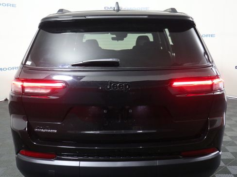 New 2025 Jeep Grand Cherokee L Altitude image 7