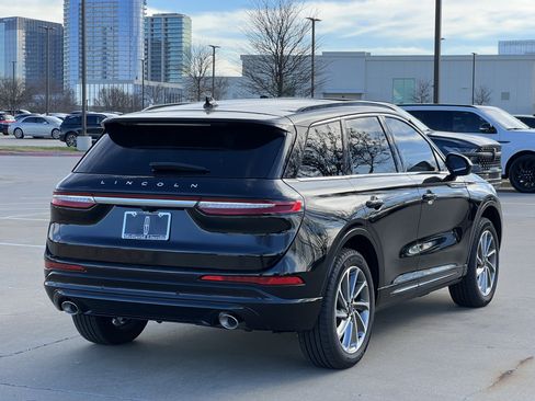 New 2025 Lincoln Corsair Grand Touring image 9