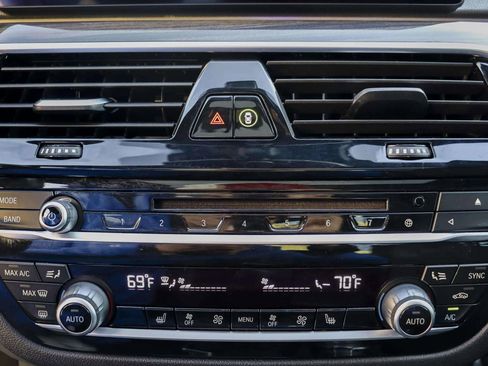 Used 2019 BMW 530e image 24