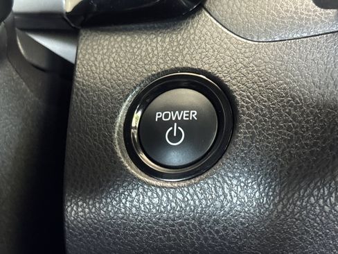 Used 2025 Toyota Camry SE FWD image 17