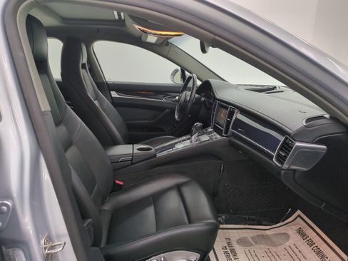 Used 2015 Porsche Panamera 4 image 25