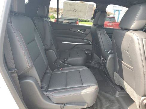 New 2026 Chevrolet Traverse Z71 w/ Enhanced Driving Package AWD/4WD image 12