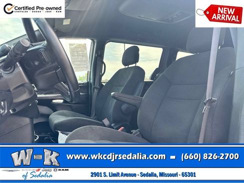 Used 2020 Dodge Grand Caravan SE FWD image 18