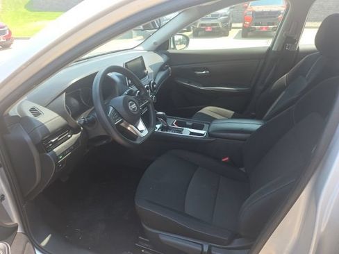 Used 2023 Nissan Sentra SV FWD image 7