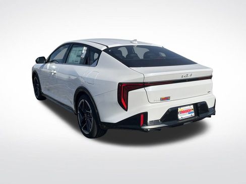 New 2025 Kia K4 GT-Line image 3