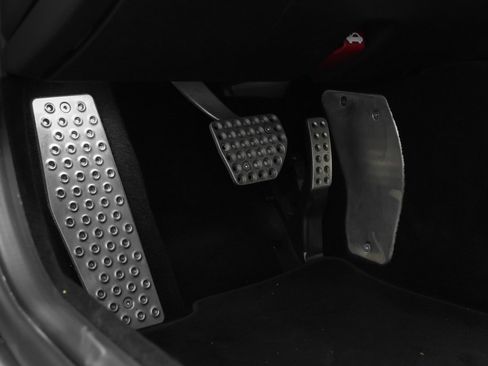 Used 2018 Ferrari GTC4Lusso image 48