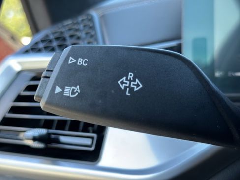 Certified 2023 BMW X7 xDrive40i w/ M Sport Package image 39