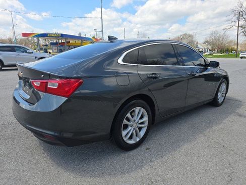 Used 2016 Chevrolet Malibu LT image 3