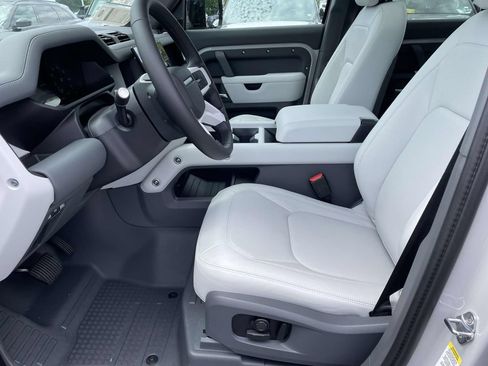 New 2026 Land Rover Defender 110 X-Dynamic SE AWD/4WD image 14