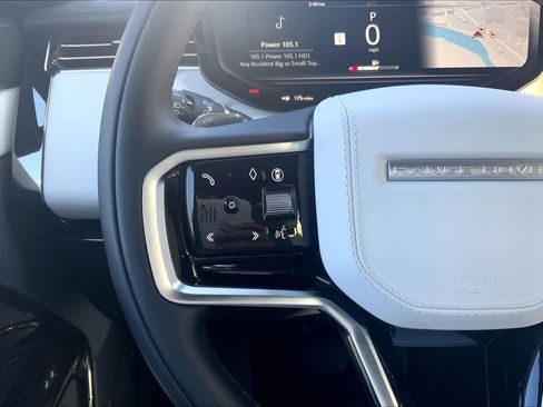 Used 2025 Land Rover Range Rover Sport image 23