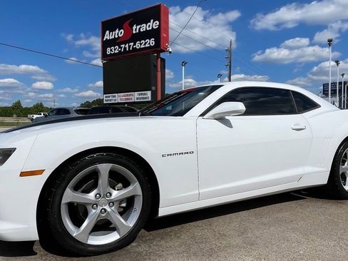Used 2015 Chevrolet Camaro LT w/ RS Package RWD image 4
