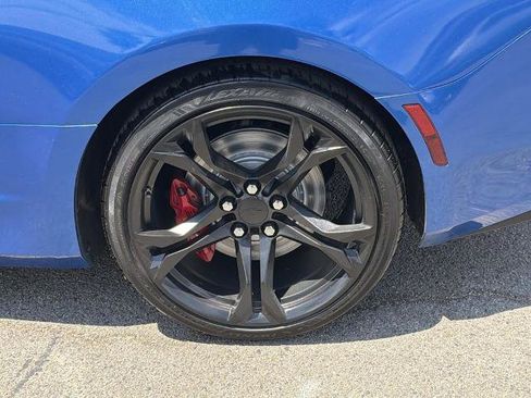 Used 2017 Chevrolet Camaro SS RWD image 6