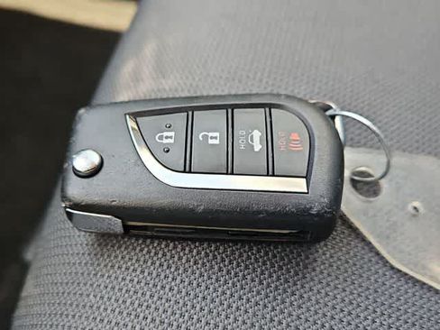 Used 2025 Toyota Corolla LE FWD image 28