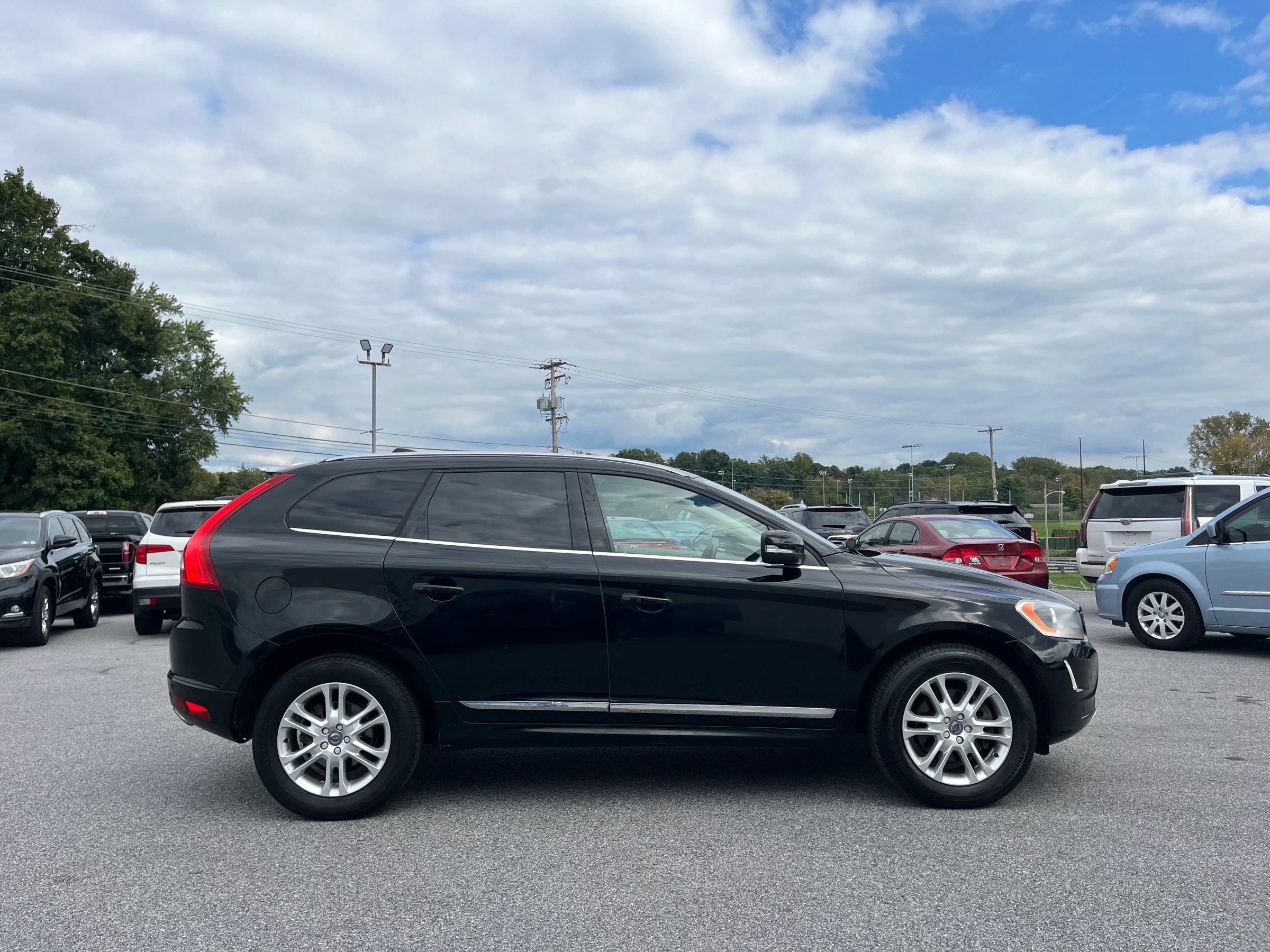 Used 2015 Volvo XC60 T5 AWD/4WD image 29