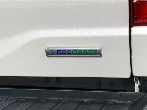 Used 2021 Ford F150 Lariat w/ Trailer Tow Package image 30