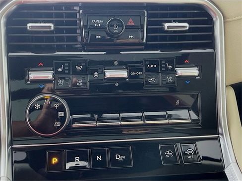 New 2025 Nissan Armada Platinum Reserve image 12