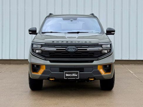 Used 2025 Ford Expedition Tremor image 9