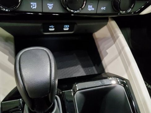 Used 2023 Honda Accord EX-L image 30