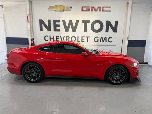 Used 2021 Ford Mustang GT Premium w/ Equipment Group 401A RWD image 30