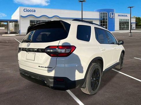 New 2026 Honda Pilot Black Edition image 5