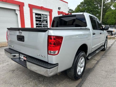 Used 2013 Nissan Titan SV AWD/4WD image 10