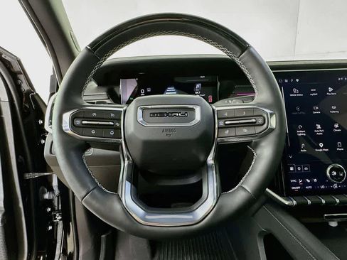 Used 2026 GMC Acadia Denali w/ Super Cruise Package FWD image 16