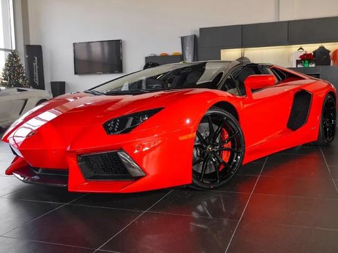 Used 2015 Lamborghini Aventador LP 700-4 AWD/4WD image 5