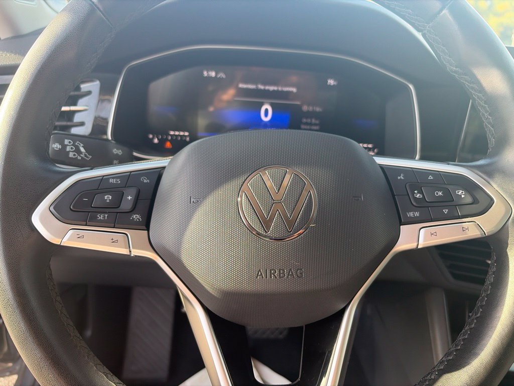 Used 2025 Volkswagen Jetta SE FWD image 19