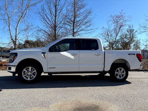 Used 2024 Ford F150 XLT w/ Mobile Office Package image 28