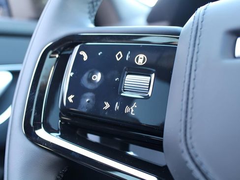 Used 2025 Land Rover Range Rover Velar Dynamic SE image 21