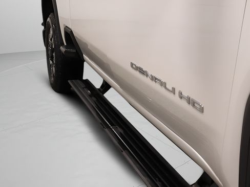 Used 2025 GMC Sierra 2500 Denali w/ Denali Reserve Package AWD/4WD image 22