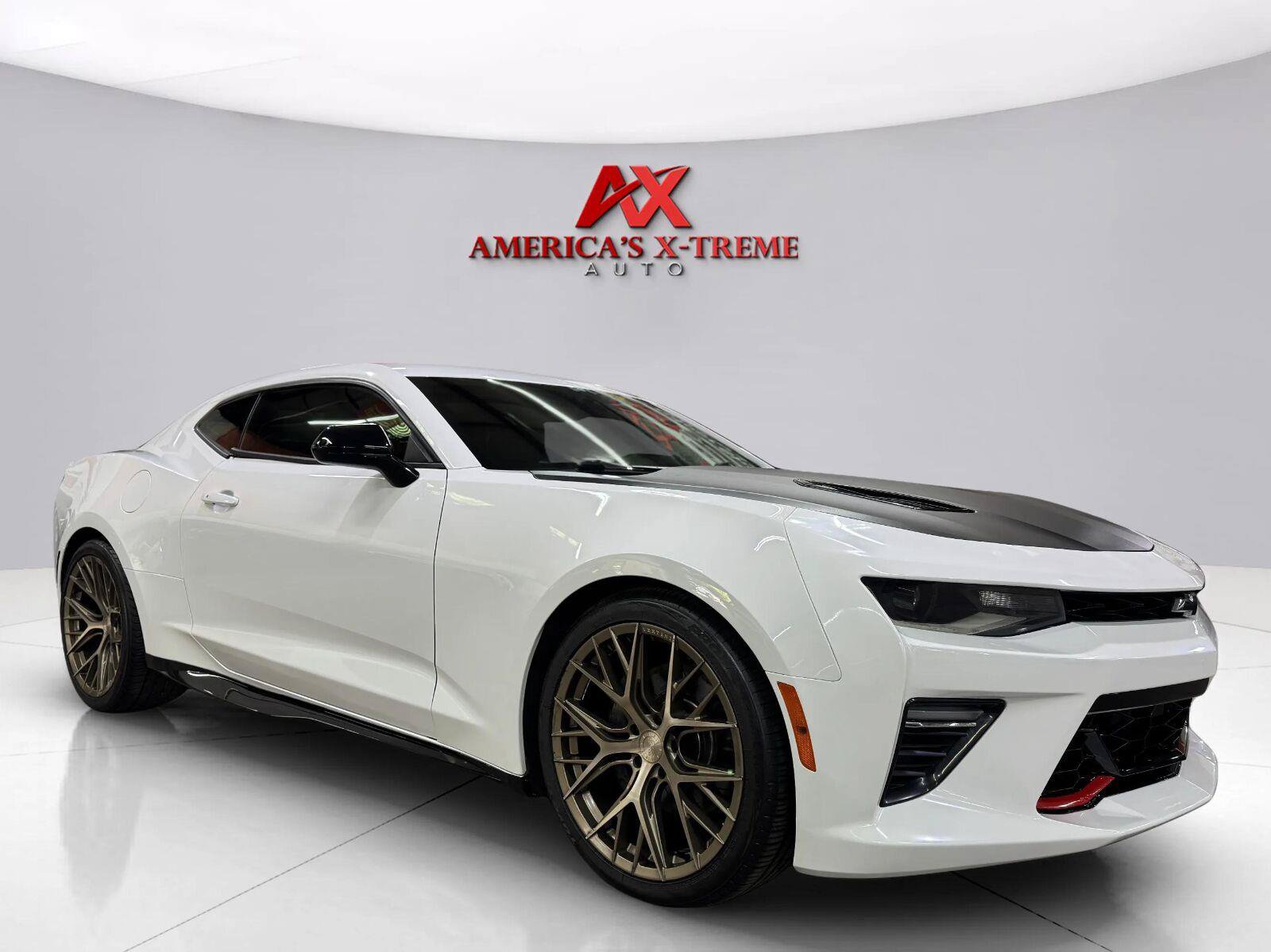 Used 2018 Chevrolet Camaro SS w/ Redline Edition RWD image 9