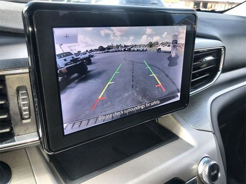 Used 2023 Ford Explorer XLT w/ Equipment Group 202A image 17