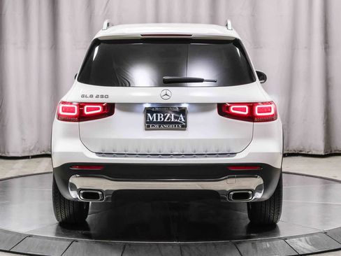 Certified 2023 Mercedes-Benz GLB 250 image 3