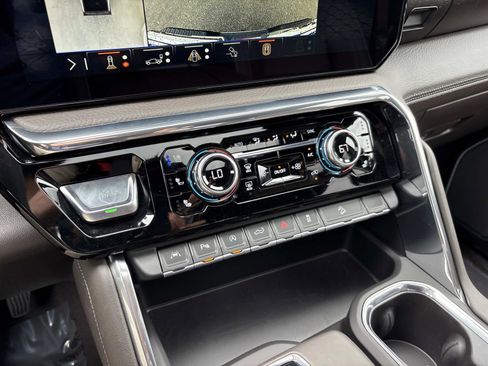 Used 2025 GMC Sierra 1500 Denali w/ Denali Reserve Package image 23