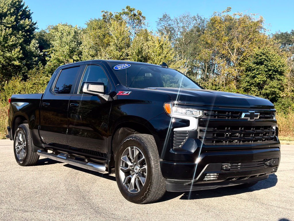Used 2024 Chevrolet Silverado 1500 RST w/ Z71 Off-Road Package AWD/4WD image 2