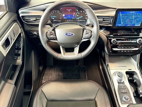 Used 2022 Ford Explorer ST-Line w/ Class IV Trailer Tow Package image 21